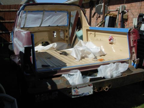 1983 Ford Bronco - I rained for the past few days, but after it warmed up, I started prepping for the black paint