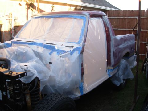 1983 Ford Bronco - I rained for the past few days, but after it warmed up, I started prepping for the black paint