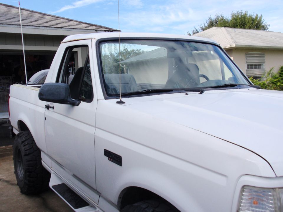 1995 Ford Bronco “XLT”
