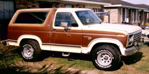 1980 Ford Bronco - 1980 Ford Bronco with two-tone paint and aftermarket wheels.