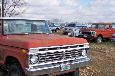 1978 Ford Bronco - My uncle has a few old fords, these are only a few