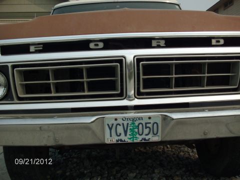 1979 Ford F-150 - Front view of a 1979 Ford F-150 showing the grille and license plate.