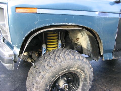 1986 Ford Bronco - washed and cut to clean up the edge along the body line