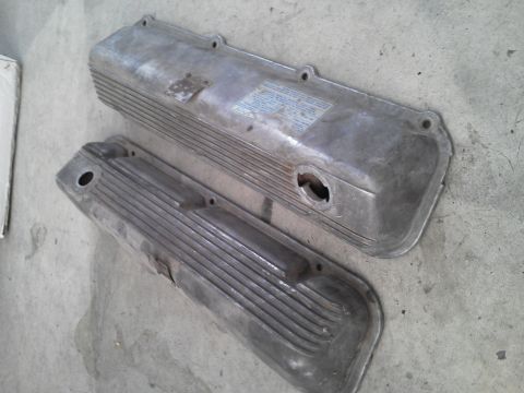 1979 Ford F-150 - 71 429 Cobra Jet valve covers
