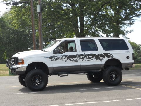 2001 Ford Excursion photo