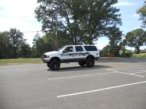 2001 Ford Excursion photo
