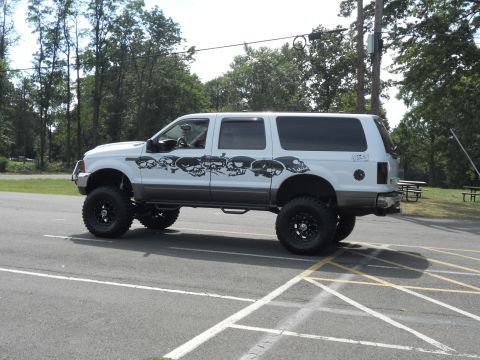 2001 Ford Excursion photo