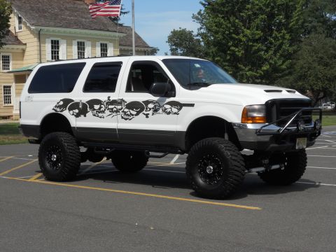 2001 Ford Excursion photo