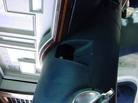 1991 Ford LTD Crown Victoria - Interior view of a 1991 Ford Crown Victoria, focusing on the steering column and dashboard details.