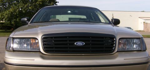 1999 Ford Crown Victoria photo