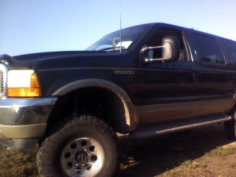 2000 Ford Excursion photo