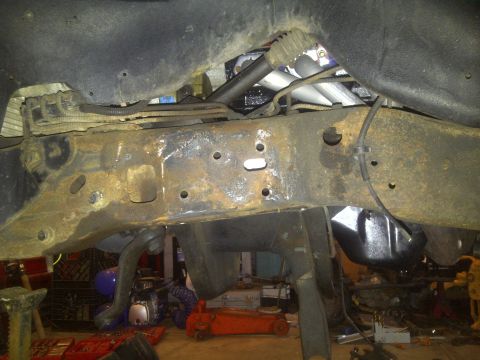 1995 Ford Bronco - Driver side coil bucket removed