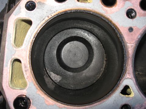 1981 Ford Bronco - The bright spot in the lower left is just where some of the carbon buildup flaked off. This is what all the cylinders look like. Very smoot…
