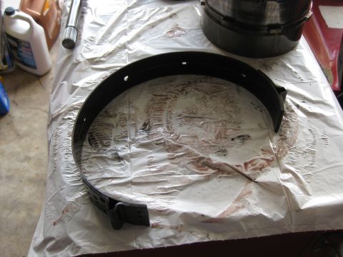 1994 Ford Bronco - Overdrive Band Removed. The friction material Is black indicating it is burnt. It should be brown.