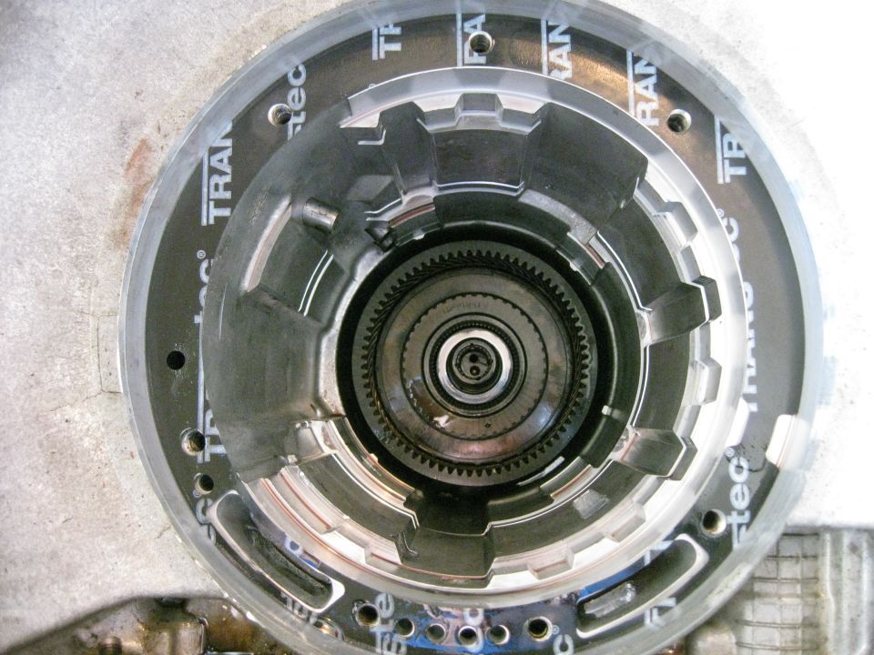 Another shot.
The direct clutch (3rd gear) is visible.