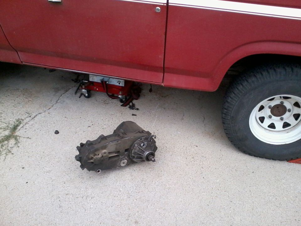 Old transfer case removed from the Bronco.  The chain was starting to slip in this one so, for now, instead of rebuilding it, I'll reuse the one from the truck.  The truck has an estimate of 100 - 200k miles on it whereas the Bronco has around 400 - 600k miles.  So even if it's transfer case has seen a lot of use, it's no where near where this one's been.