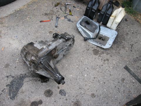 1981 Ford Bronco - The truck transfer case. I quickly realized that the tailshafts of the truck and Bronco transfer cases were completely different, so they'd…