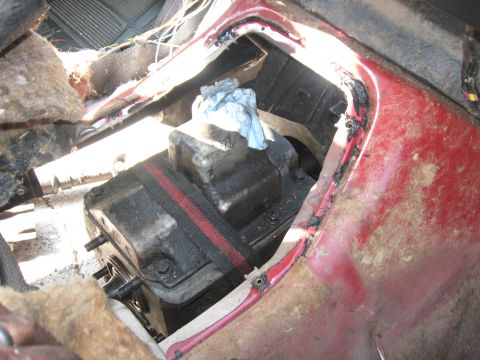 1981 Ford Bronco - The transmission wouldn't fully go into place with the floor pan on, so I had to switch jobs for a few, pull up the floor mat and remove th…