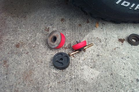 1995 Ford Bronco - 1" body spacers and metal sleeves that need to be seperated and re-used if changing to poly mounts. Bad idea. Keep the rubber ones.