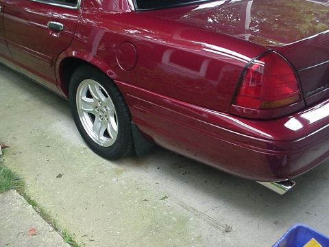 2002 Ford Crown Victoria photo