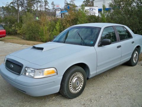 2002 Ford Crown Victoria photo