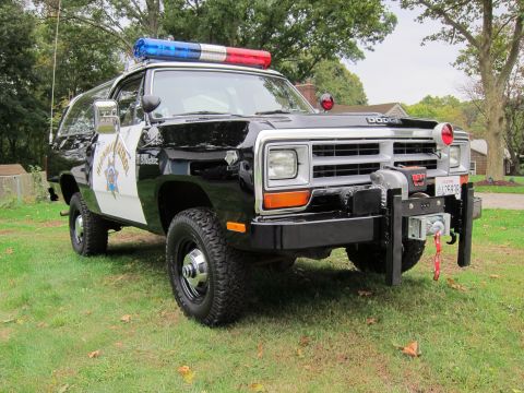 1987 Dodge 1500 - This 1987 Dodge Ramcharger is equipped as a highway patrol vehicle with a light bar and front winch.