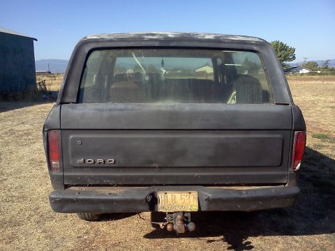 1978 Ford Bronco - The rear of a 1978 Ford Bronco is shown, a license plate from Oregon.