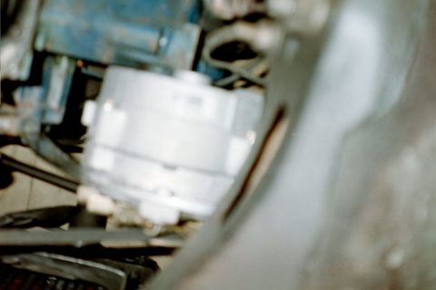 1979 Ford Bronco - here is a shot from underneath looking up at the bottom of the alt against the head close to the block, its tight