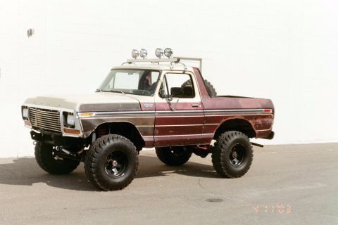 1979 Ford Bronco - nifty huh?