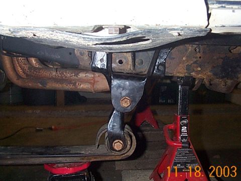 1986 Ford Bronco - This is just mocked up, unweighted. Not good shackle angle.