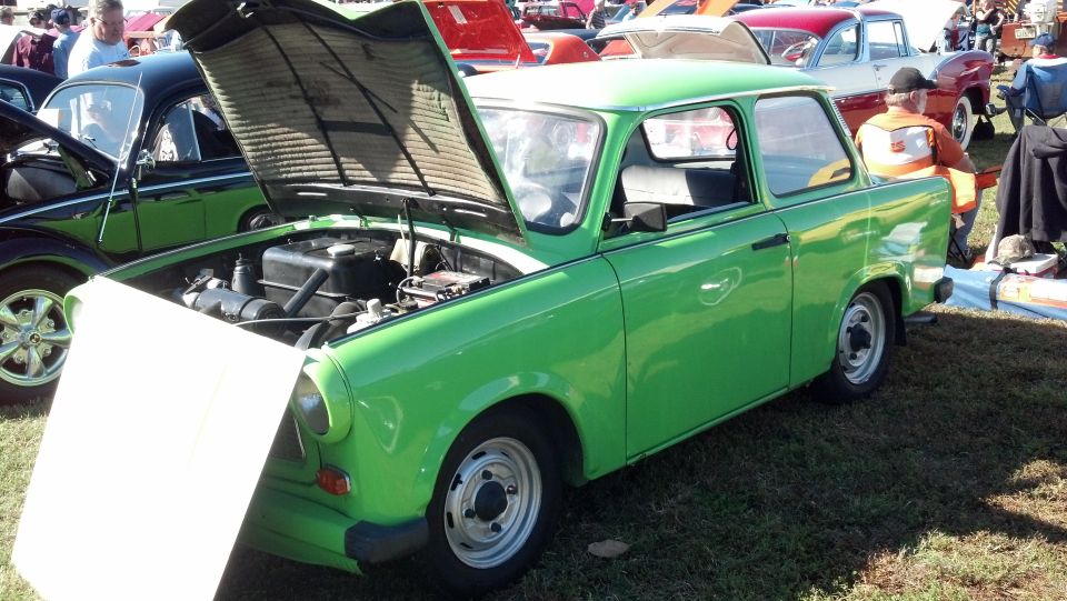Green Trabant 601, 3q-front view, hood open