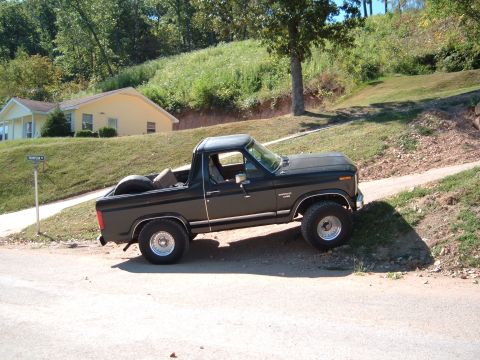 1986 Ford Bronco photo
