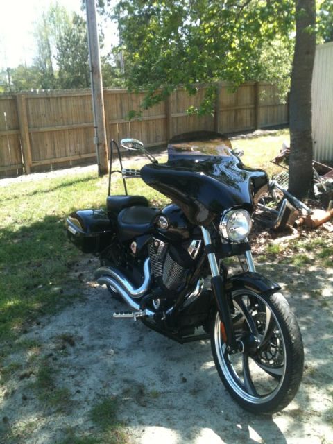 2009 Victory Classic Cruiser photo