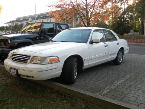 1998 Ford Crown Victoria “Vicky”