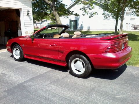 1995 Ford Mustang photo