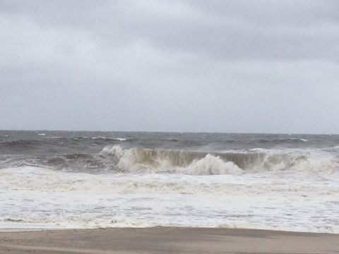 1990 Ford Bronco - Rough seas and overcast skies suggest a storm is brewing or has recently passed.