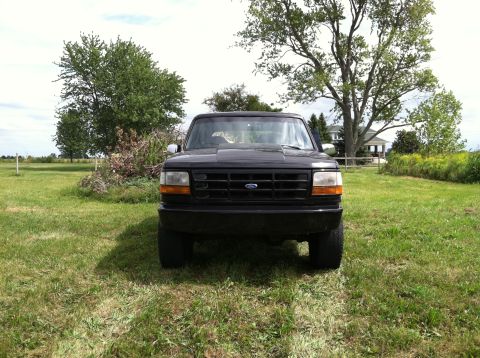 1992 Ford Bronco photo