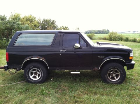 1992 Ford Bronco photo