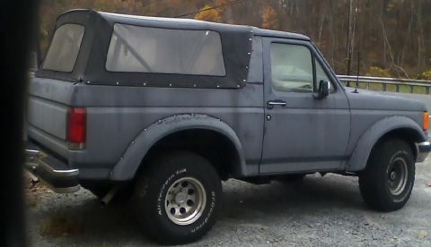 1990 Ford Bronco photo