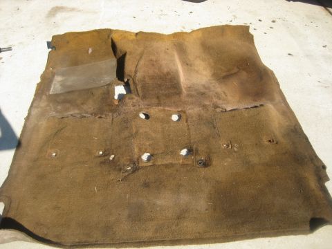 1994 Ford Bronco - Dirty carpet removed from truck.