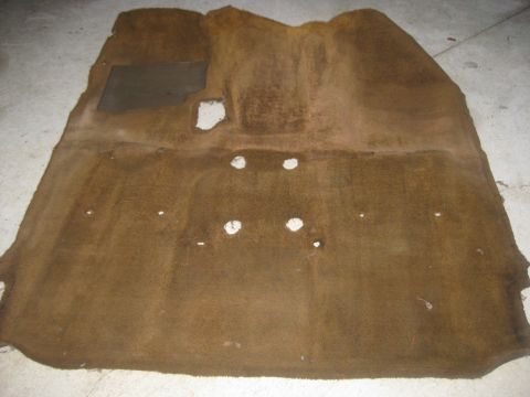 1994 Ford Bronco - clean carpet