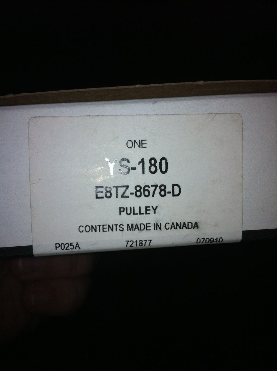 Parts box label for Ford pulley YS-180, part number E8TZ-8678-D