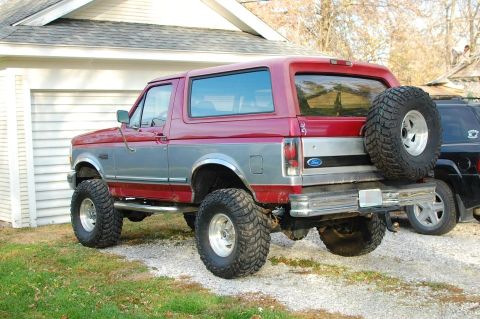 1994 Ford Bronco photo