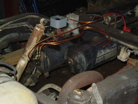 1983 Ford Bronco - The OBA plumbing is coming together. The 2 open copper lines are for future compressors. Each one is isolated by a check valve.