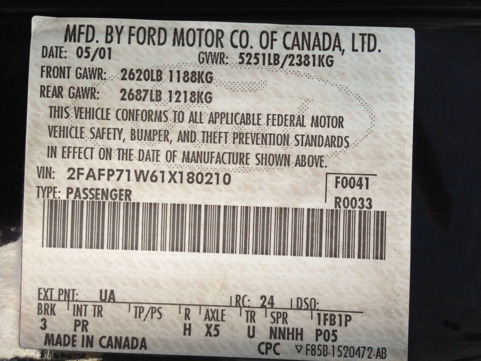 VIN sticker for a 2001 Ford vehicle, manufactured by Ford Motor Co. of Canada, Ltd