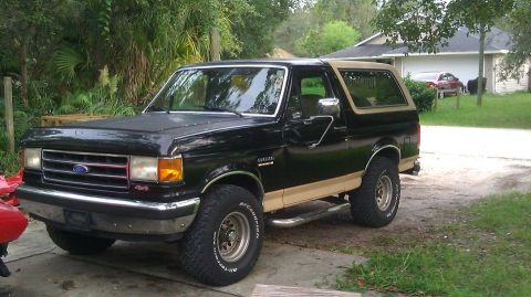 1990 Ford Bronco photo