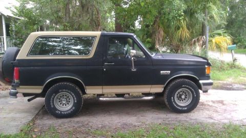 1990 Ford Bronco photo