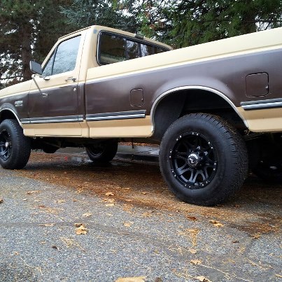 1984 Ford Bronco photo