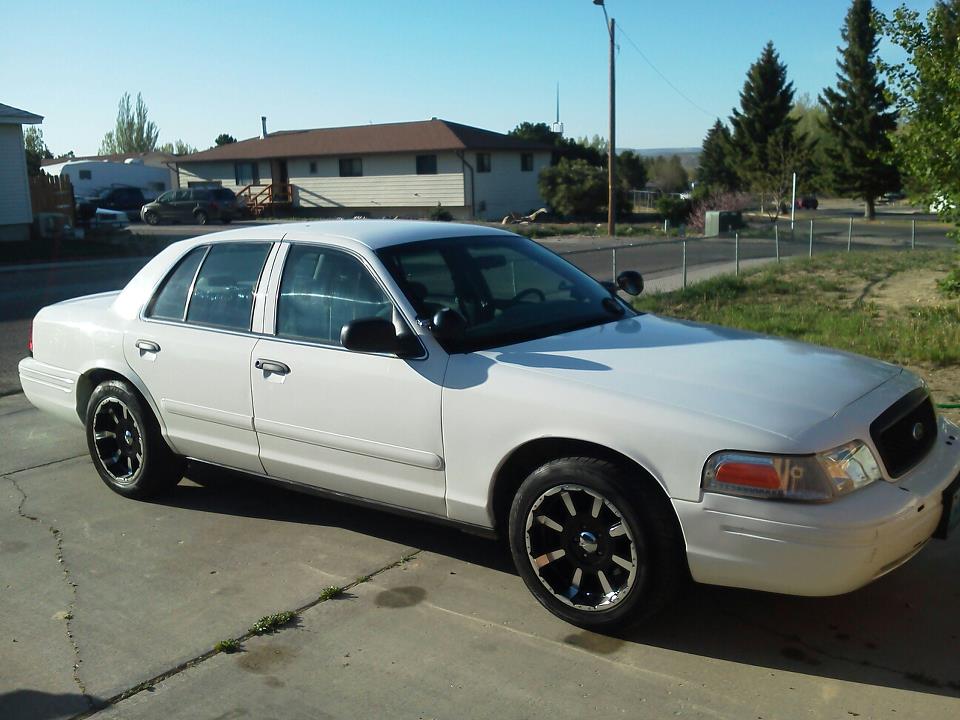 2001 Ford Crown Victoria “White Lightning”