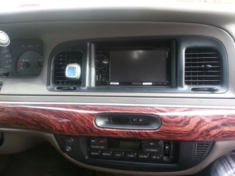 2001 Mercury Grand Marquis photo